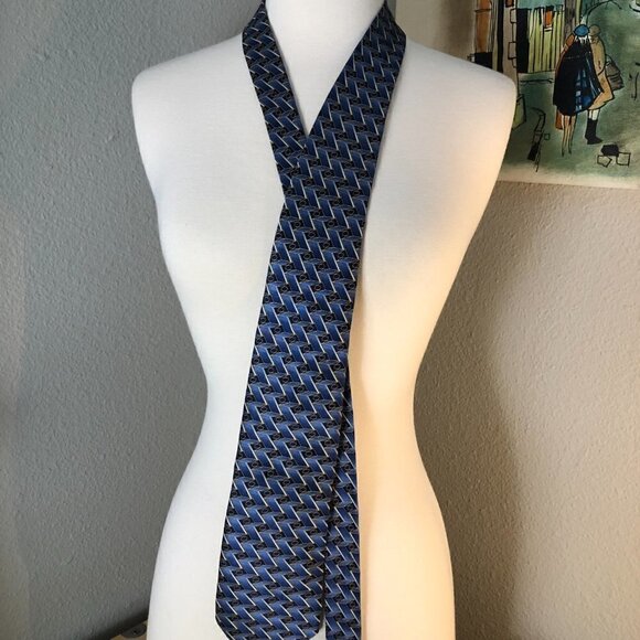 Uomo Venetto Silk Necktie - Picture 1 of 4